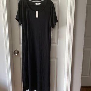 Dress- black dress, long , casual or can dress up. Perfect condition. No flaws.